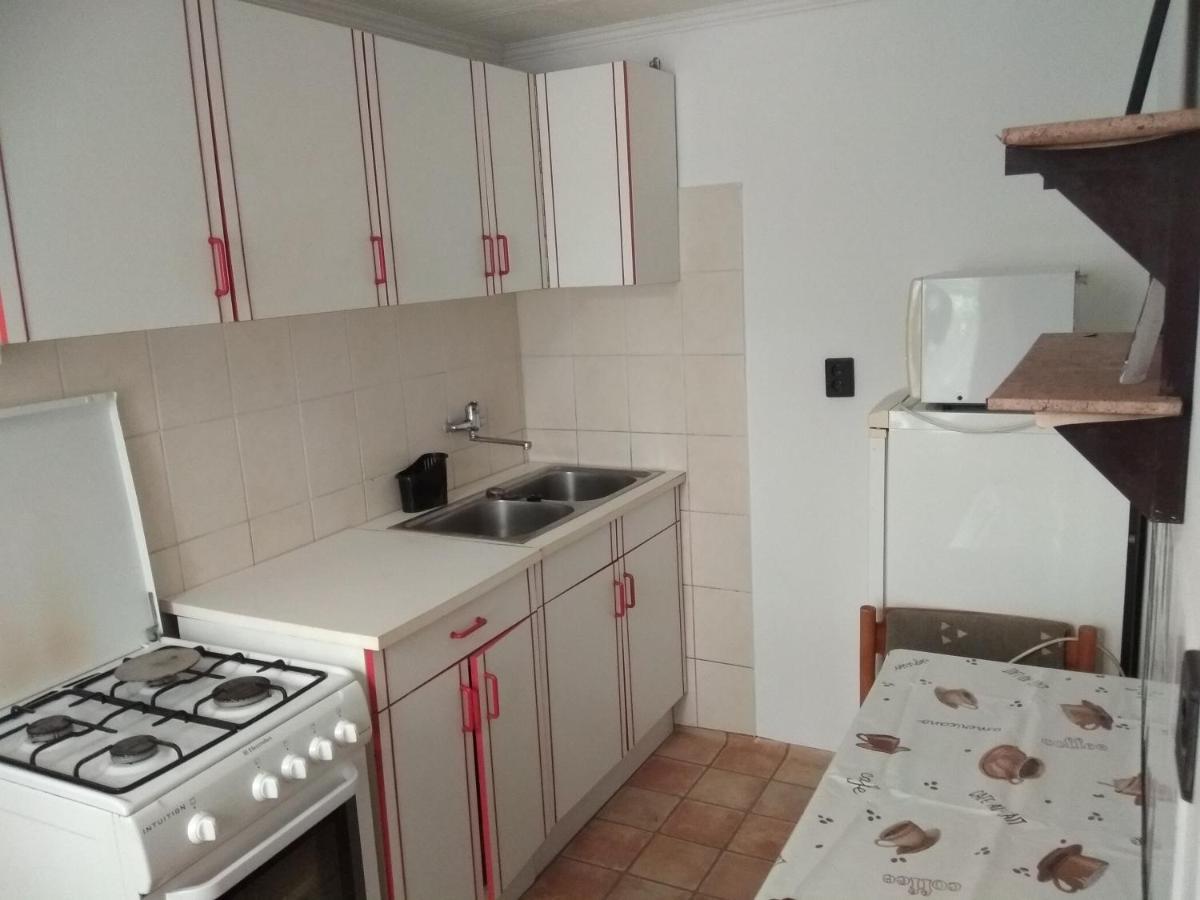 Amira Apartman バラトンレッレ エクステリア 写真